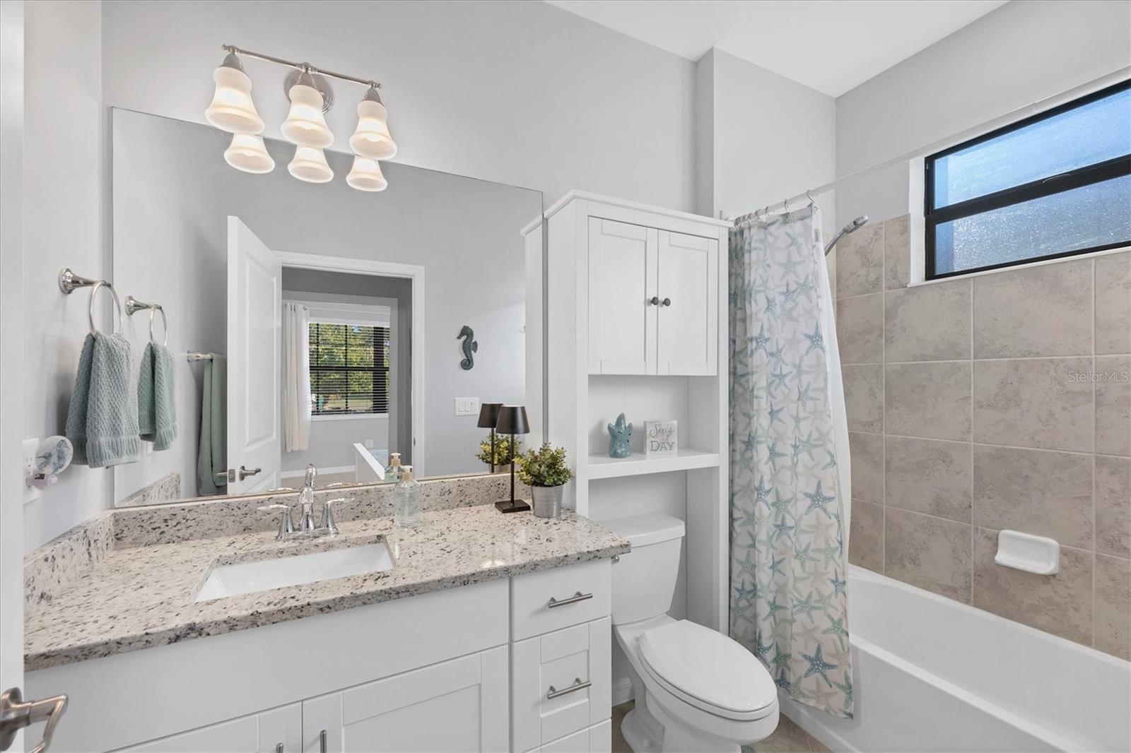 Image 26 of 44 For 2064 Gardenia Avenue