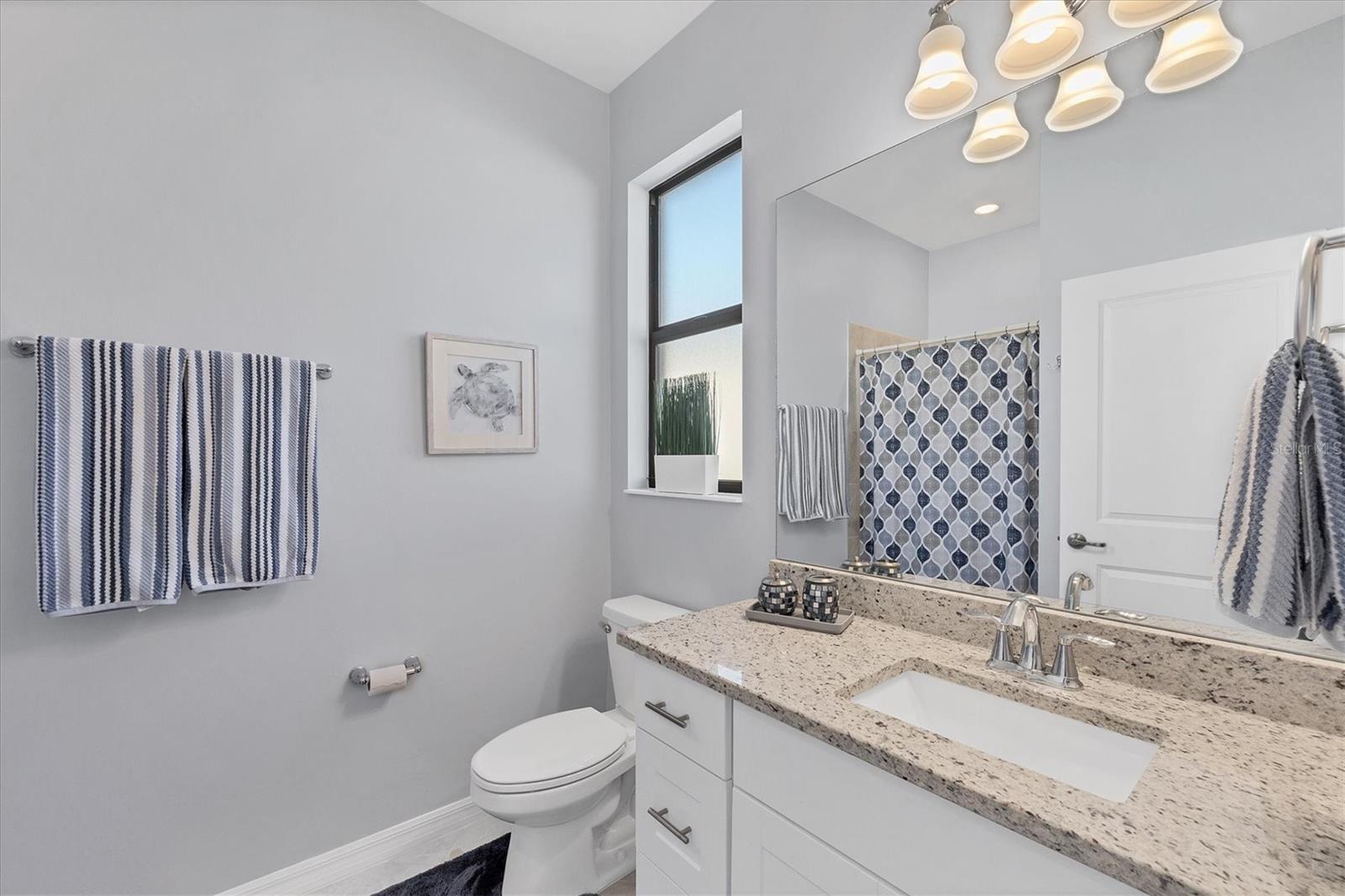 Image 29 of 44 For 2064 Gardenia Avenue