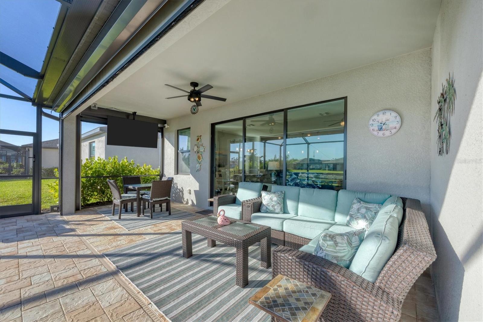 Image 31 of 44 For 2064 Gardenia Avenue