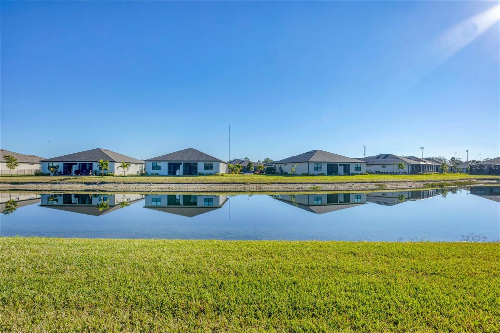 Image 38 of 44 For 2064 Gardenia Avenue