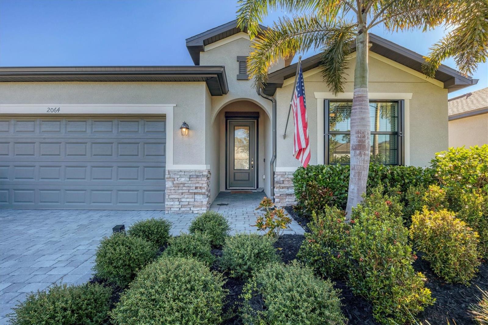 Image 4 of 44 For 2064 Gardenia Avenue