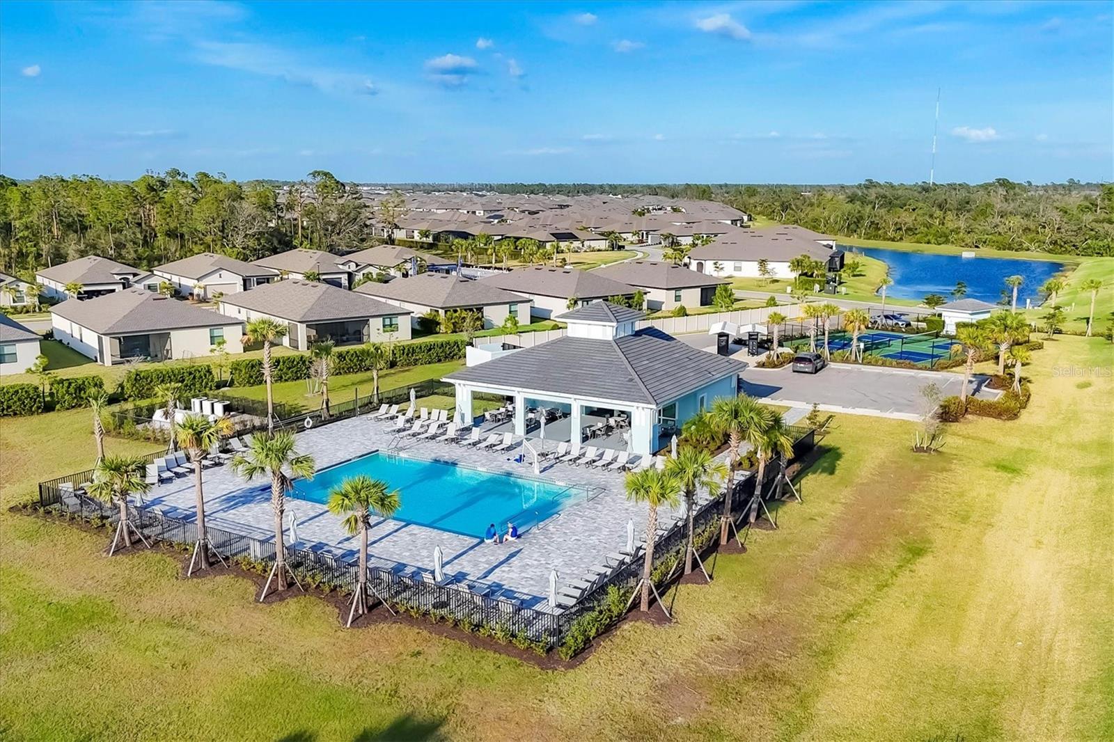 Image 41 of 44 For 2064 Gardenia Avenue