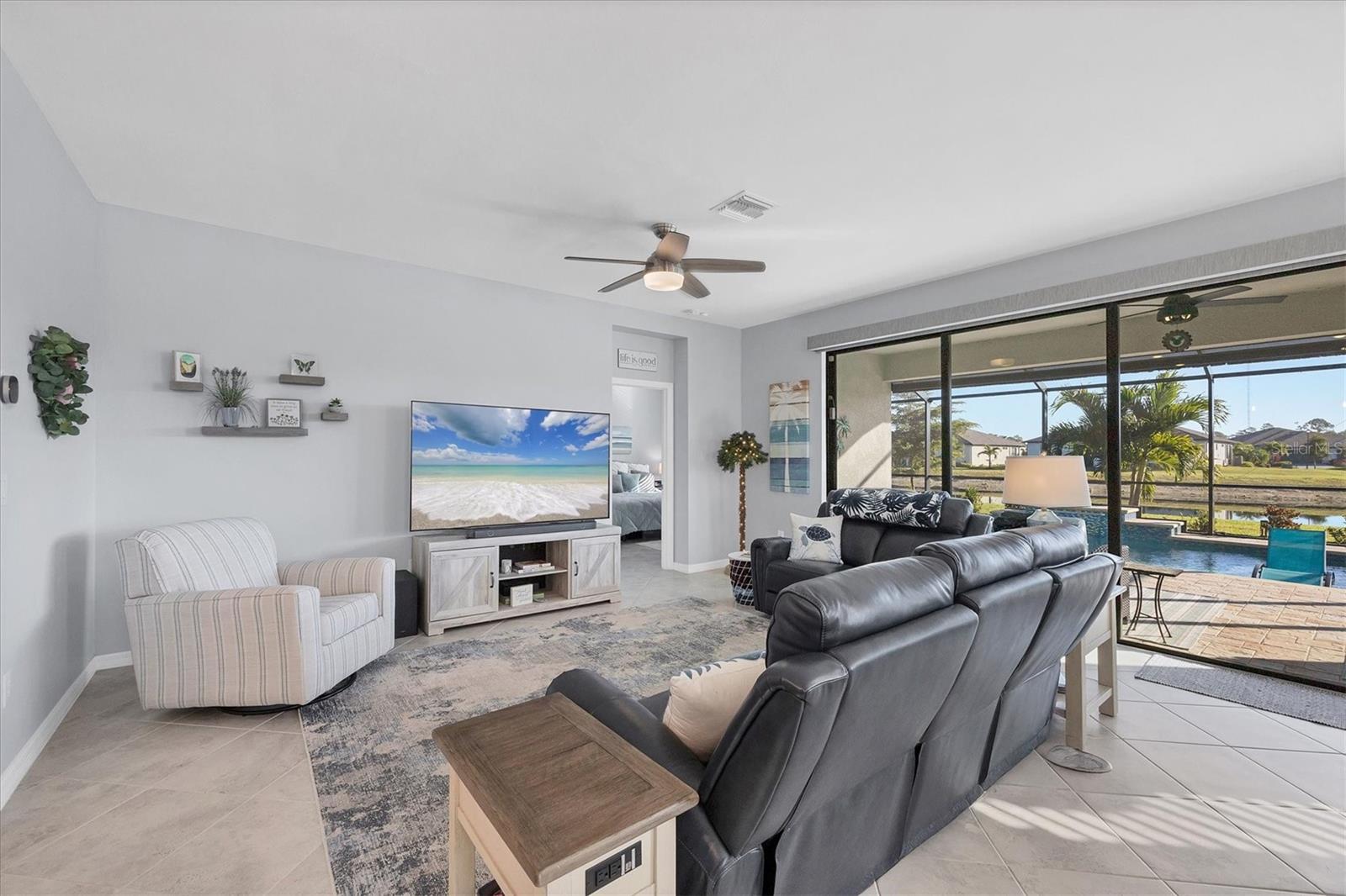 Image 8 of 44 For 2064 Gardenia Avenue