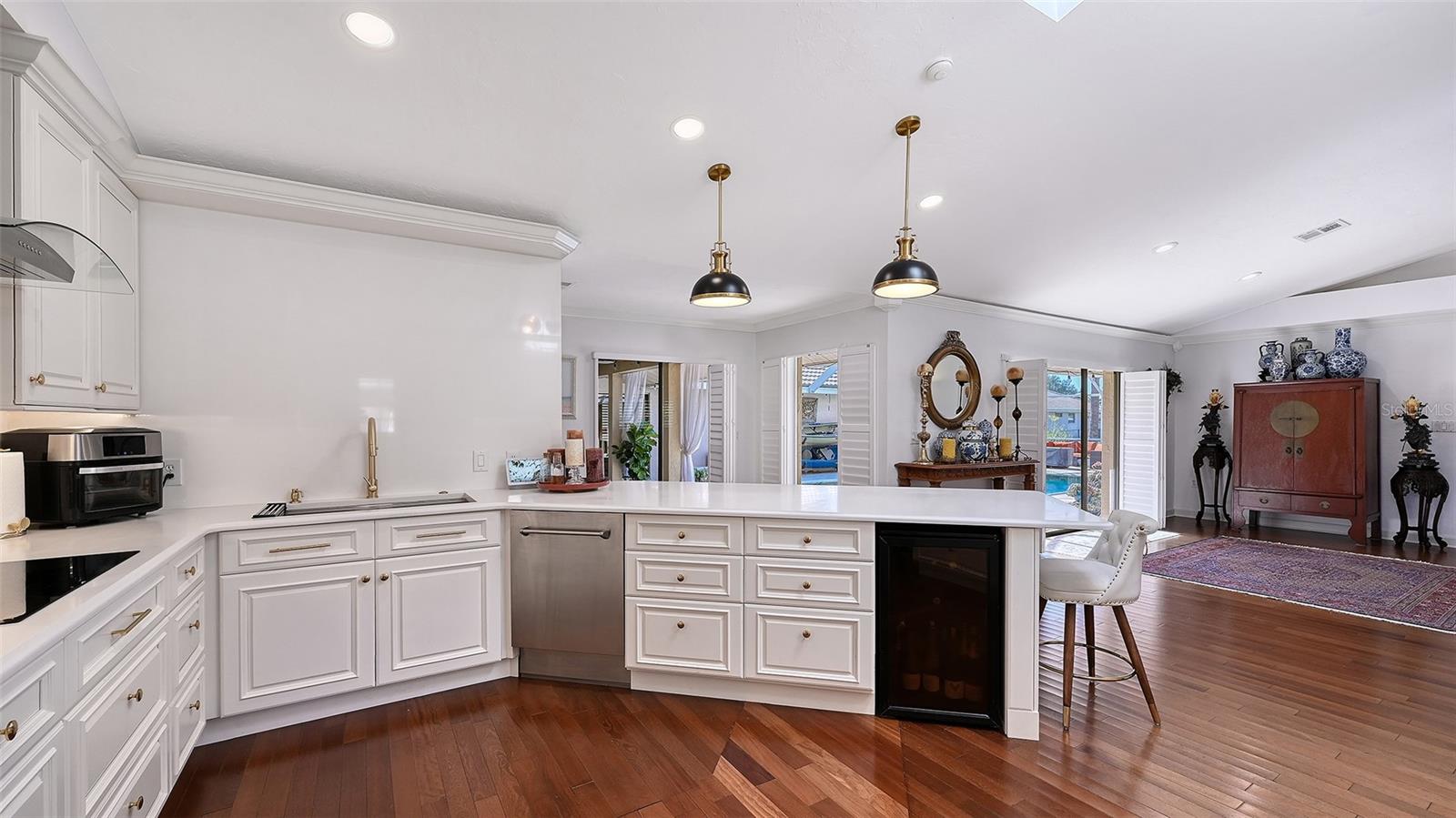 Image 21 of 79 For 1109 Delacroix Circle