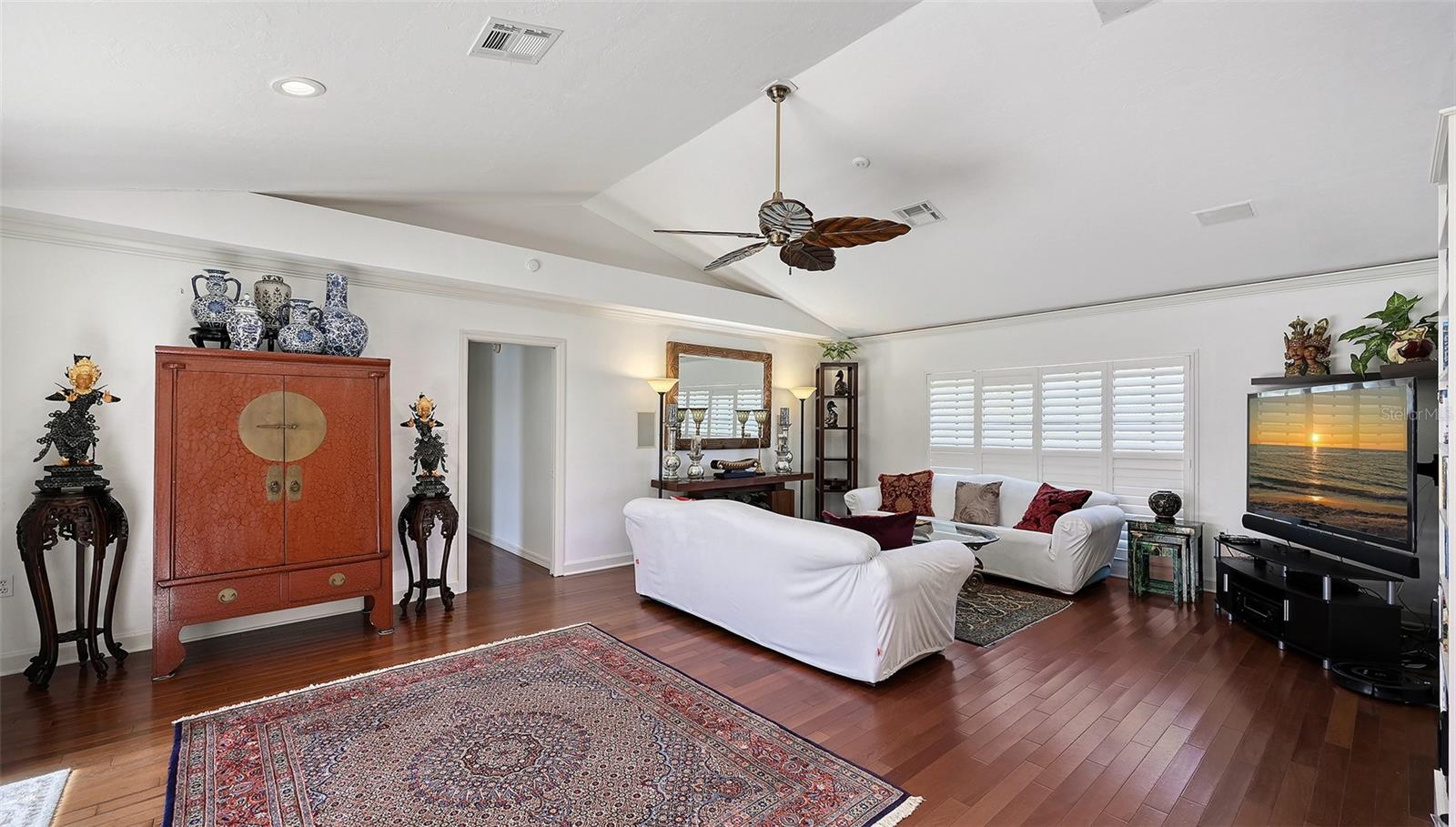 Image 24 of 79 For 1109 Delacroix Circle