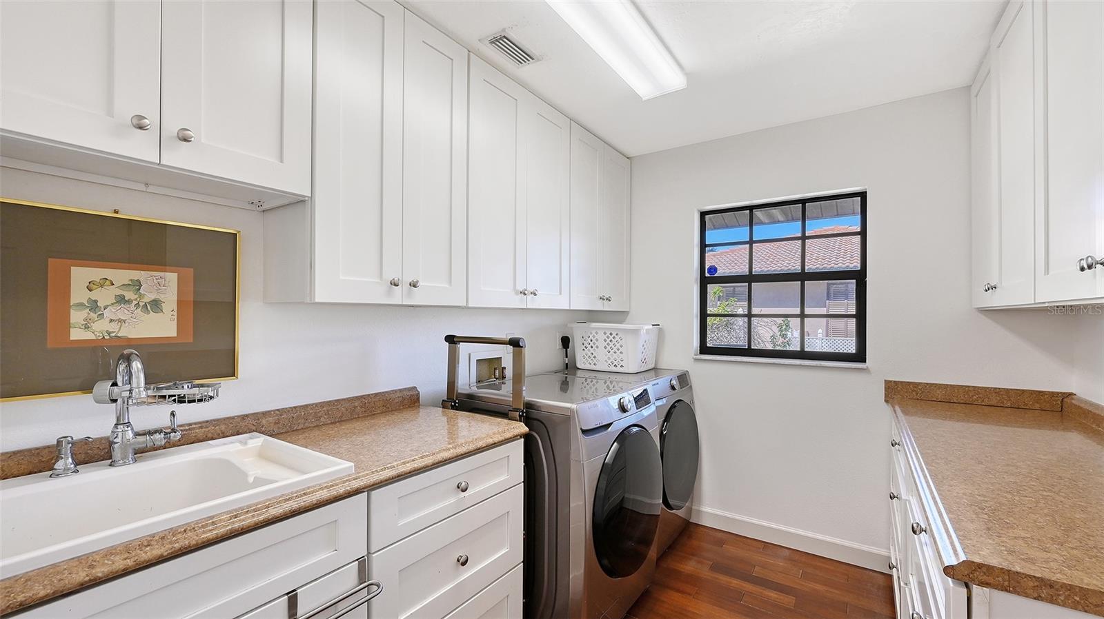 Image 41 of 79 For 1109 Delacroix Circle