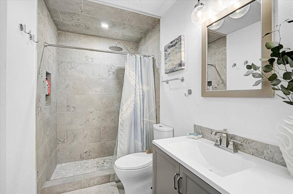 Image 19 of 33 For 7623 4th Avenue W 7623