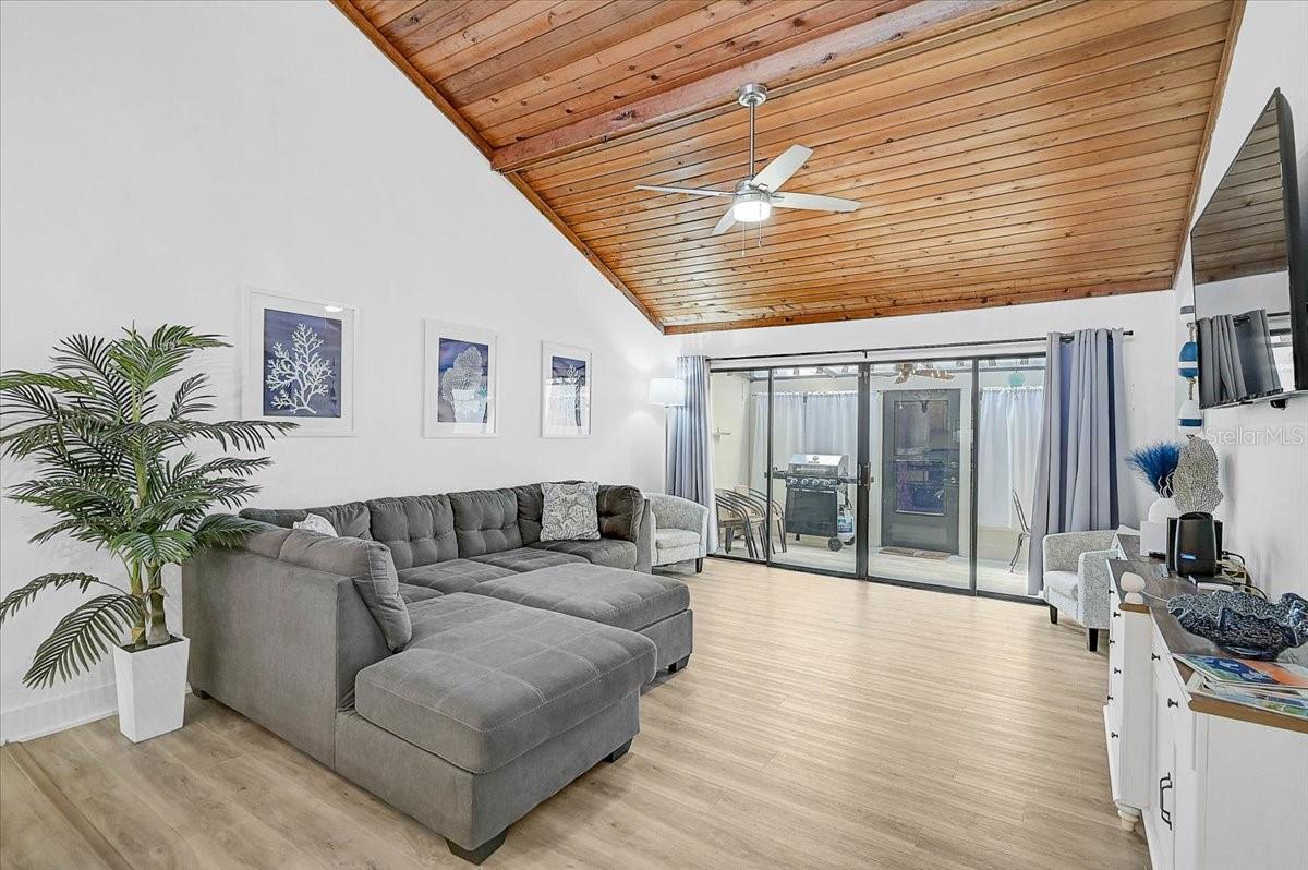 Image 23 of 33 For 7623 4th Avenue W 7623