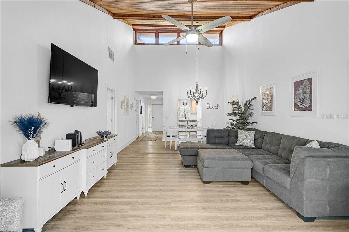 Image 26 of 33 For 7623 4th Avenue W 7623