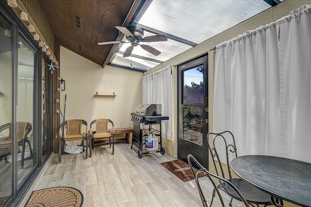 Image 30 of 33 For 7623 4th Avenue W 7623