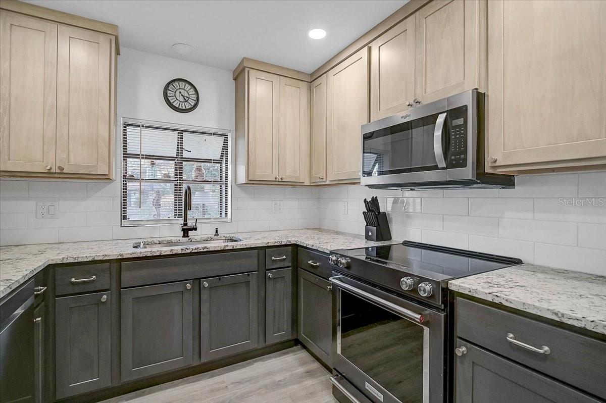 Image 7 of 33 For 7623 4th Avenue W 7623