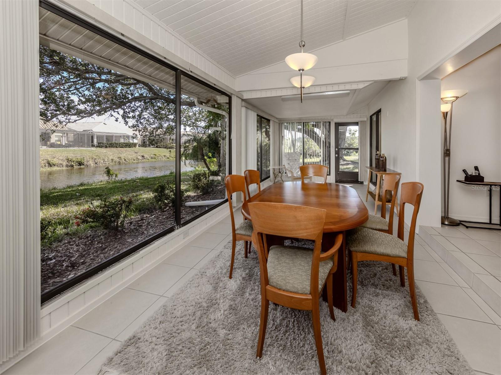 Image 23 of 100 For 268 Southampton Drive 309