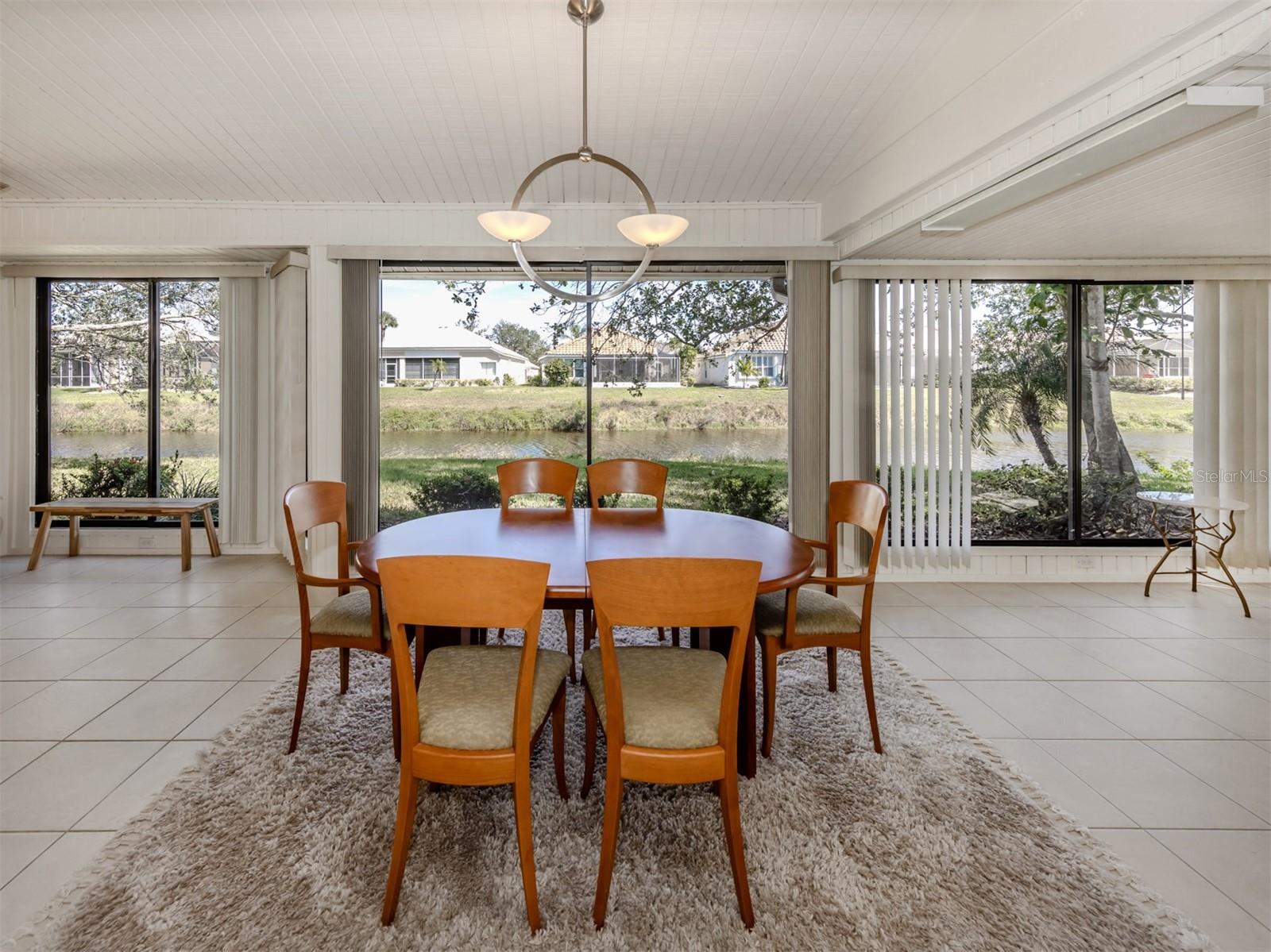 Image 24 of 100 For 268 Southampton Drive 309