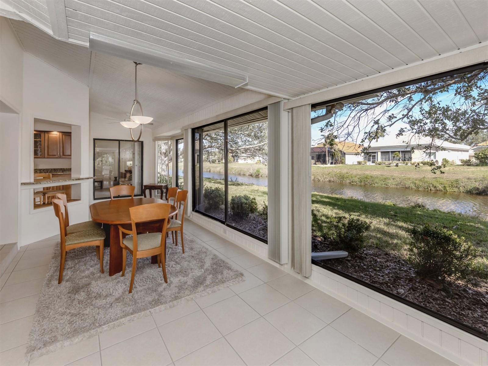 Image 25 of 100 For 268 Southampton Drive 309