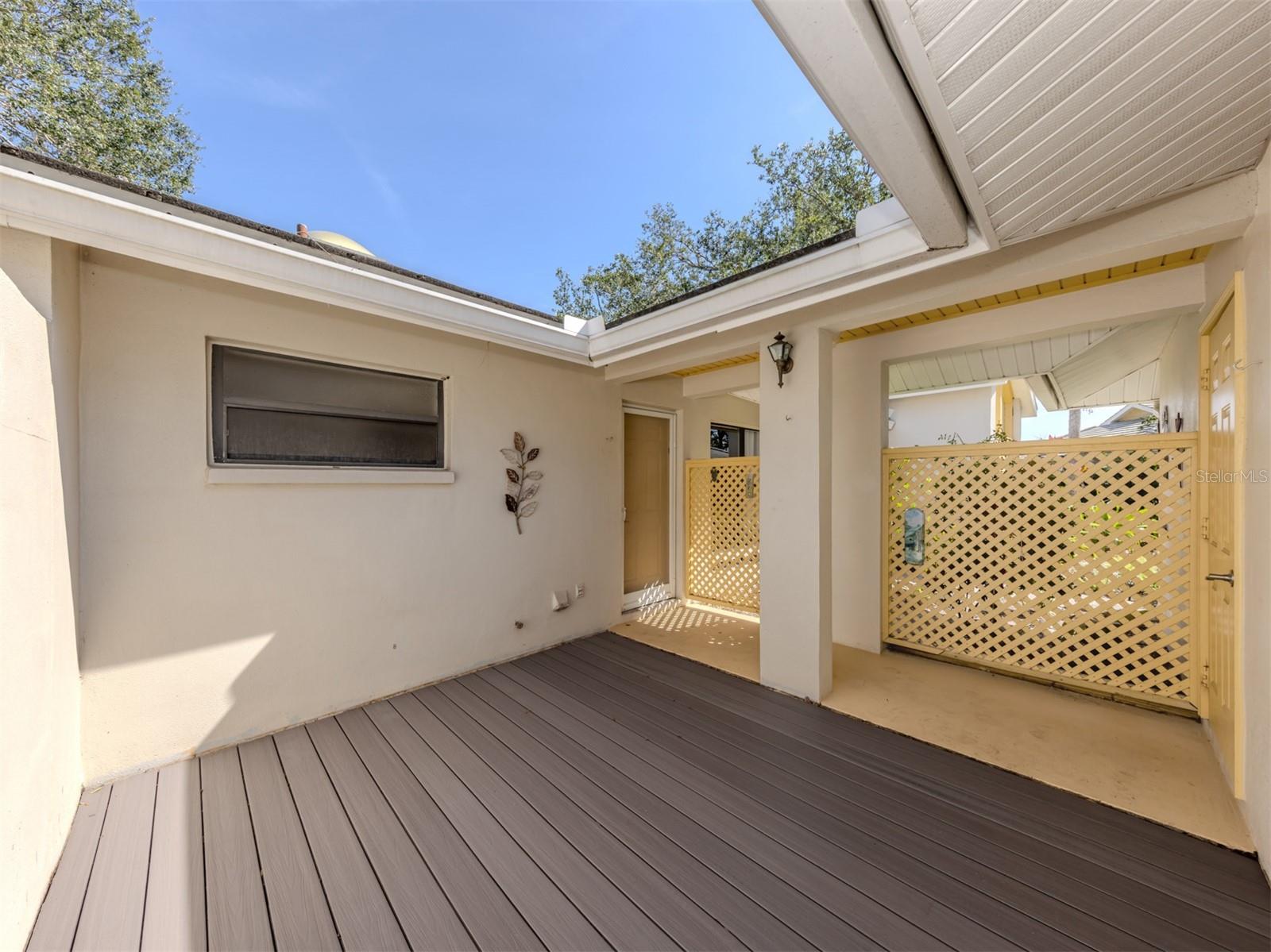 Image 30 of 100 For 268 Southampton Drive 309