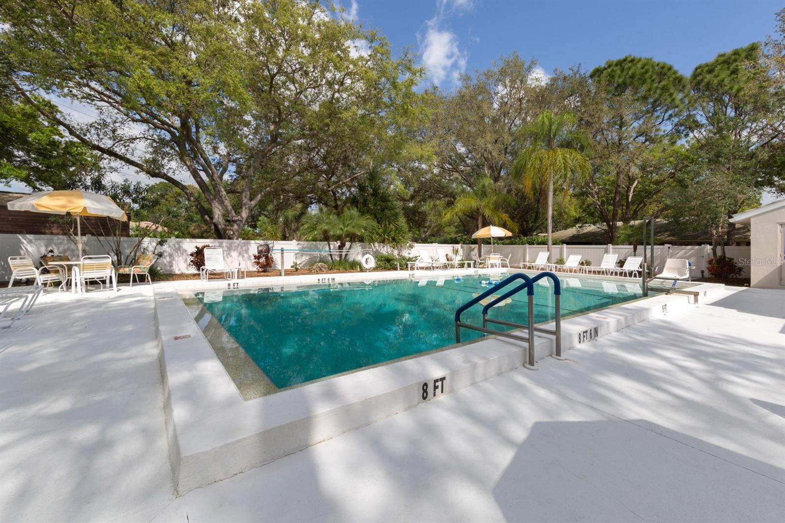 Image 33 of 100 For 268 Southampton Drive 309