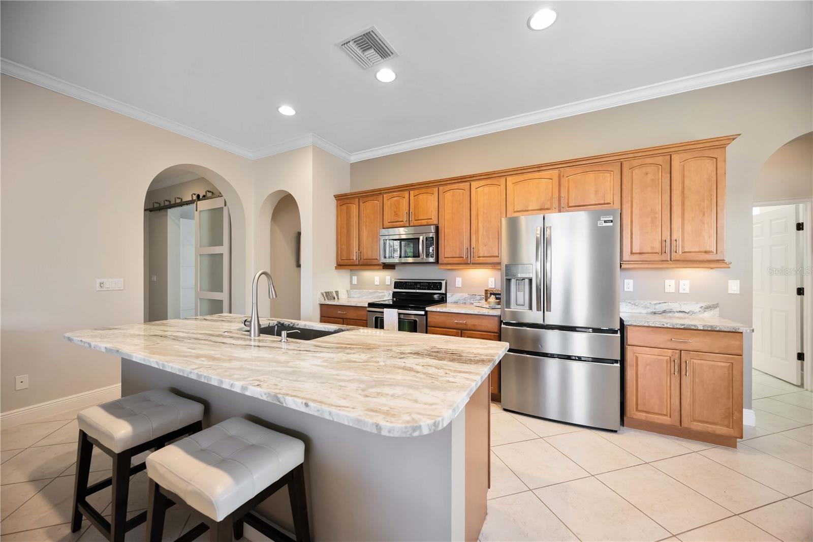 Image 16 of 96 For 166 Palazzo Court