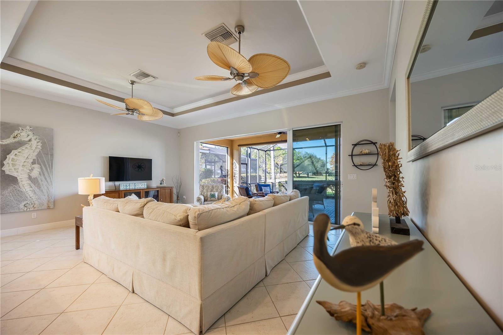 Image 19 of 96 For 166 Palazzo Court