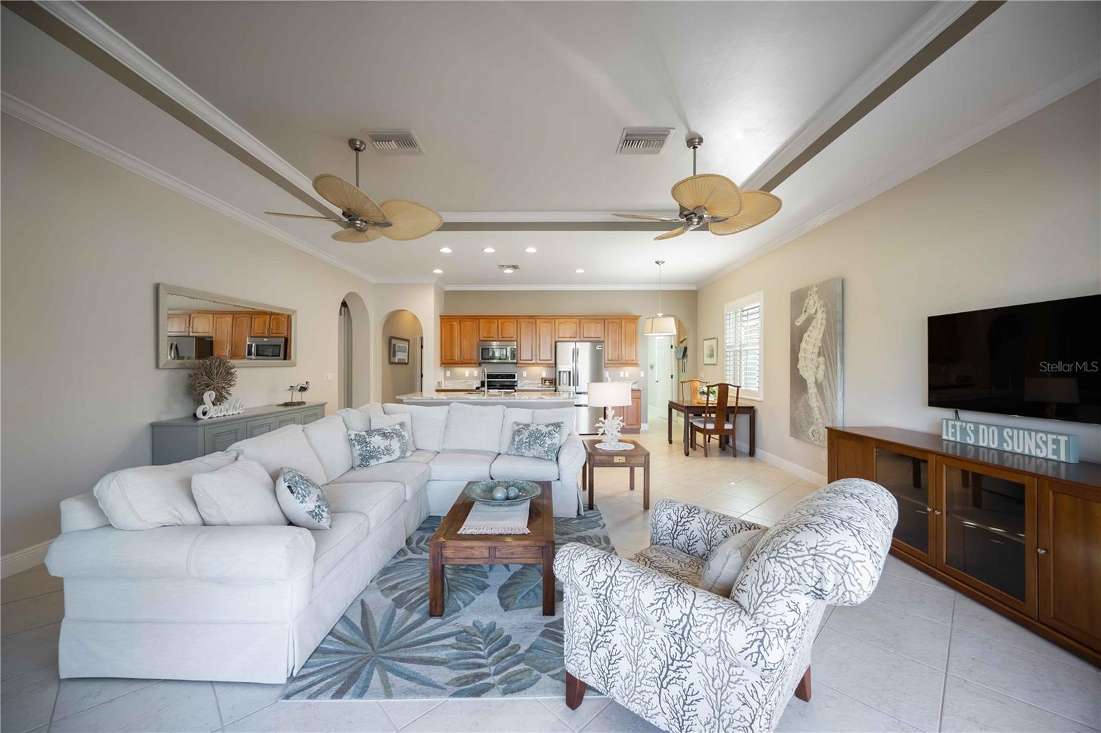 Image 20 of 96 For 166 Palazzo Court