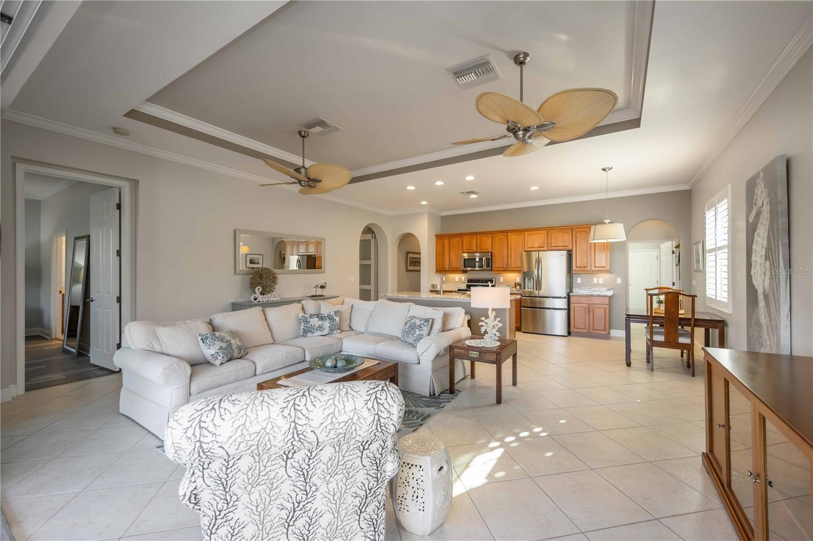 Image 21 of 96 For 166 Palazzo Court