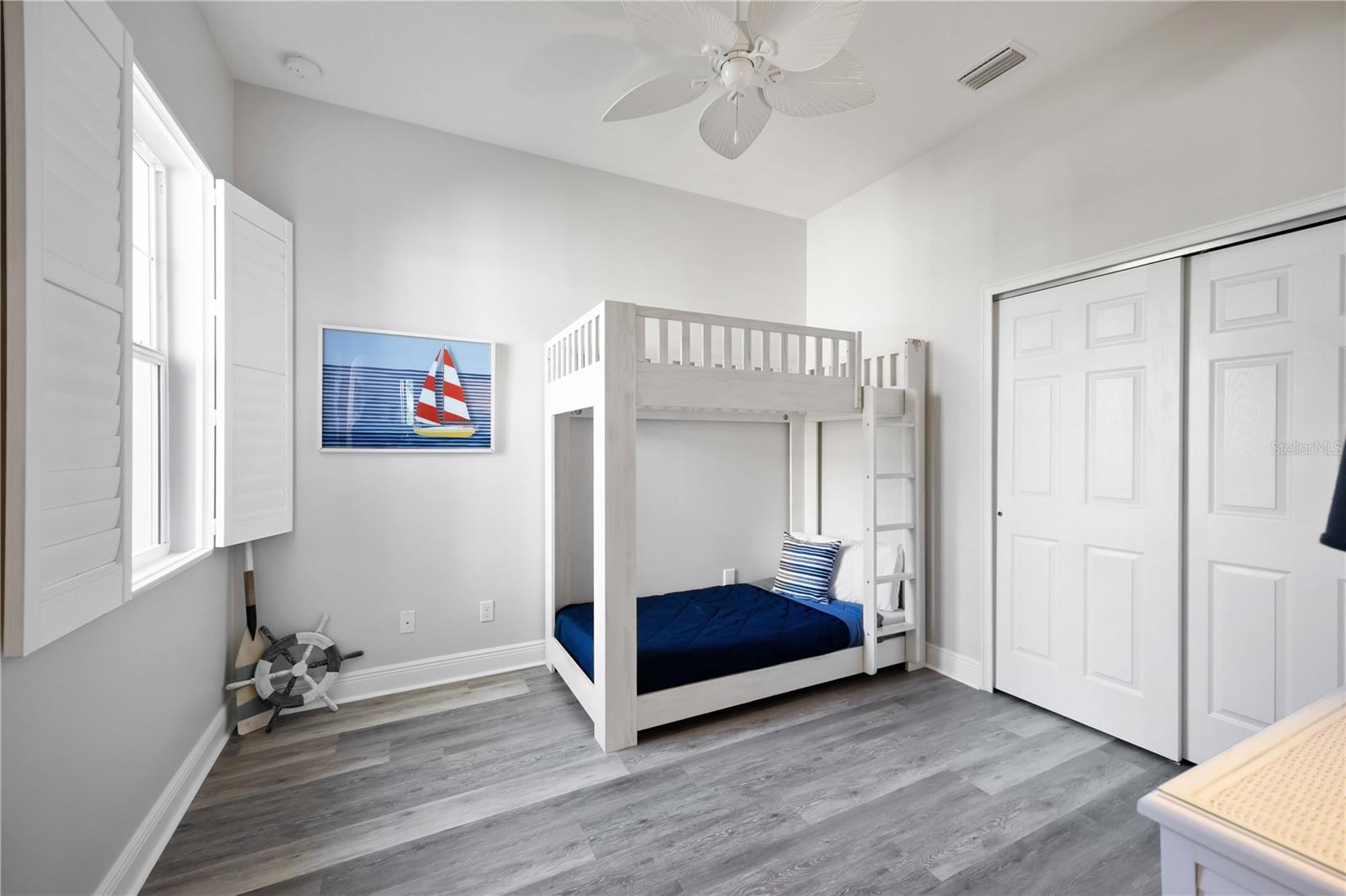 Image 23 of 96 For 166 Palazzo Court