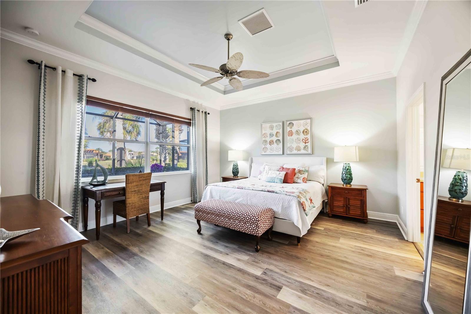 Image 27 of 96 For 166 Palazzo Court