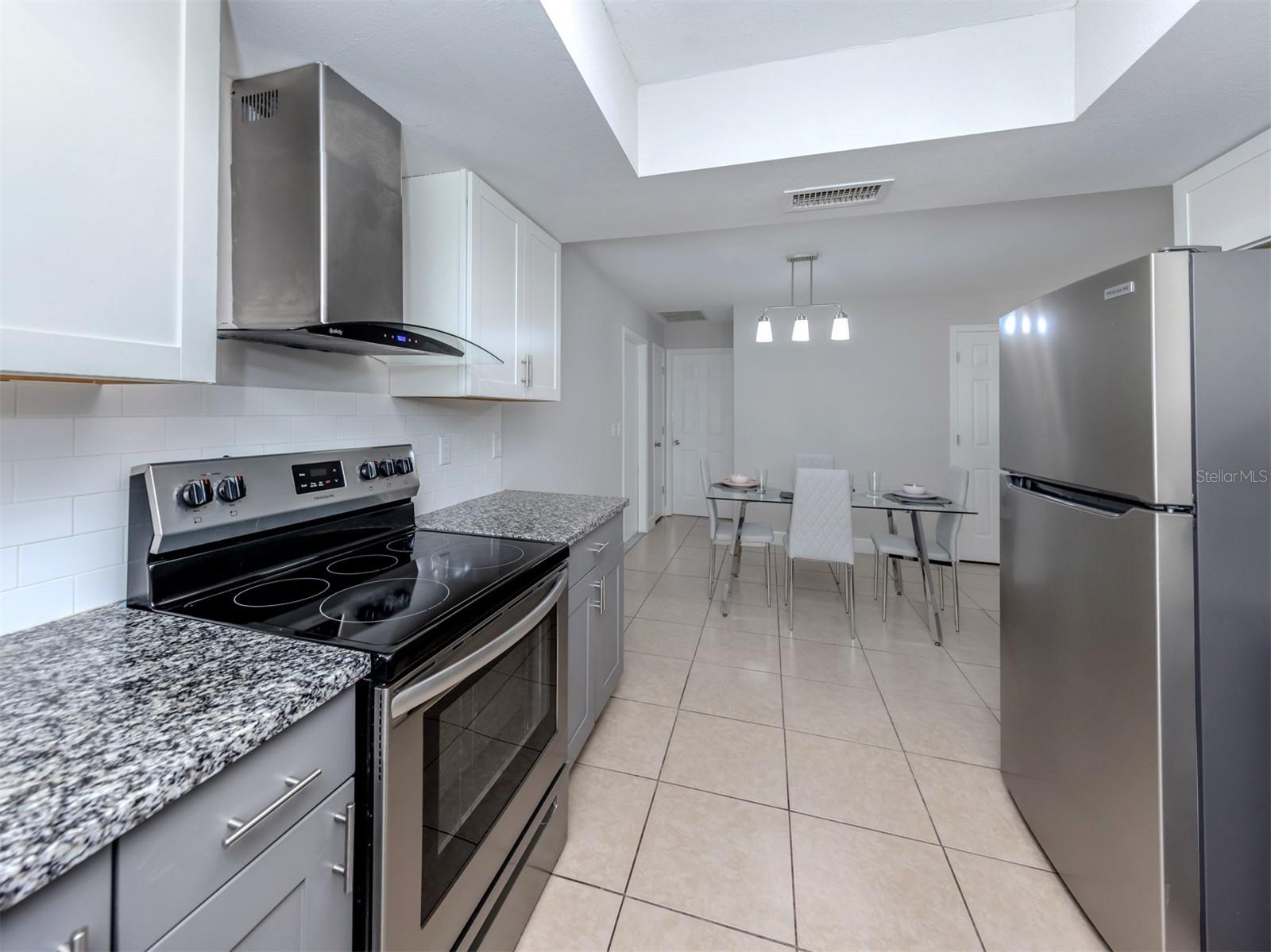 Image 12 of 39 For 3681 Shamrock Drive