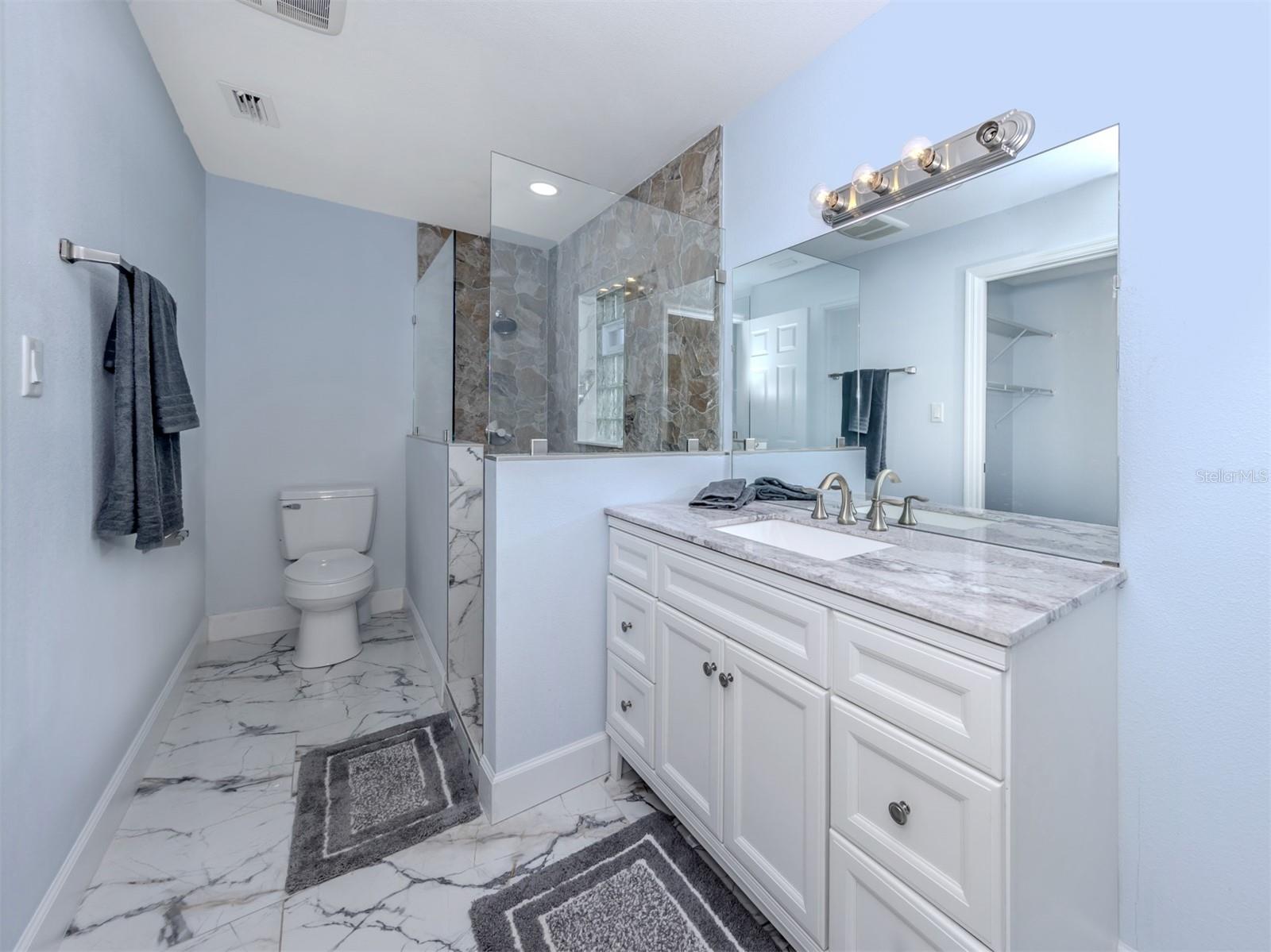 Image 17 of 39 For 3681 Shamrock Drive