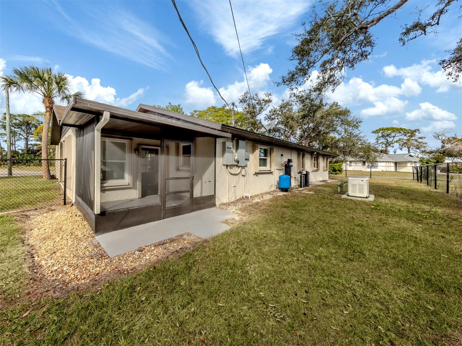 Image 27 of 39 For 3681 Shamrock Drive