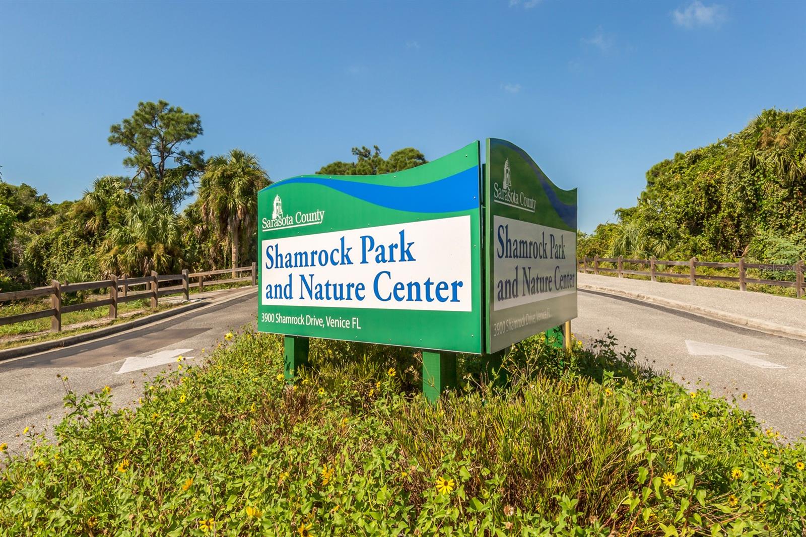 Image 30 of 39 For 3681 Shamrock Drive