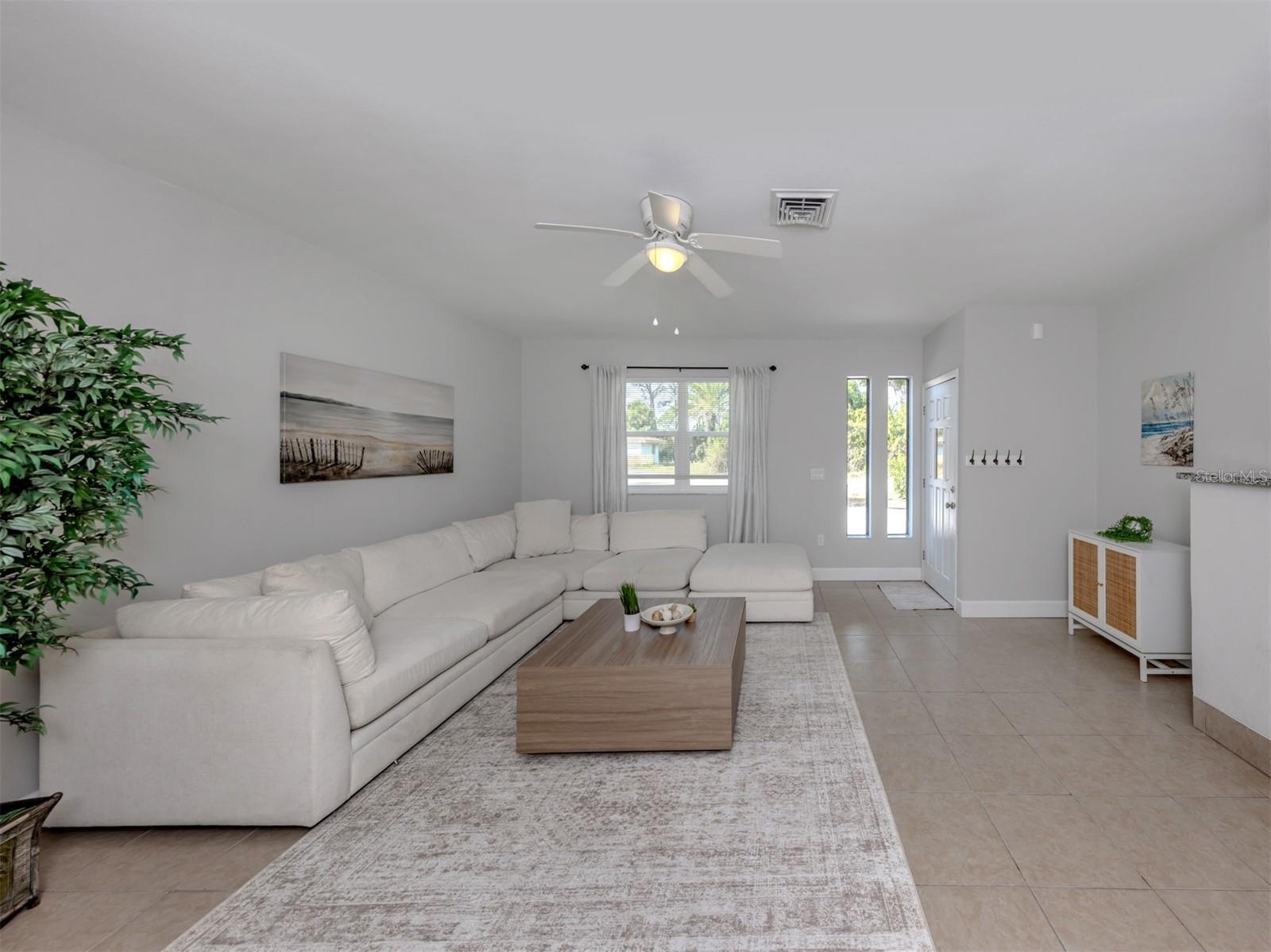 Image 6 of 39 For 3681 Shamrock Drive