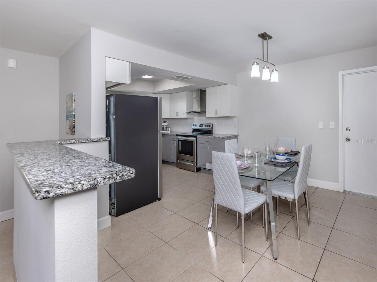 Image 9 of 39 For 3681 Shamrock Drive