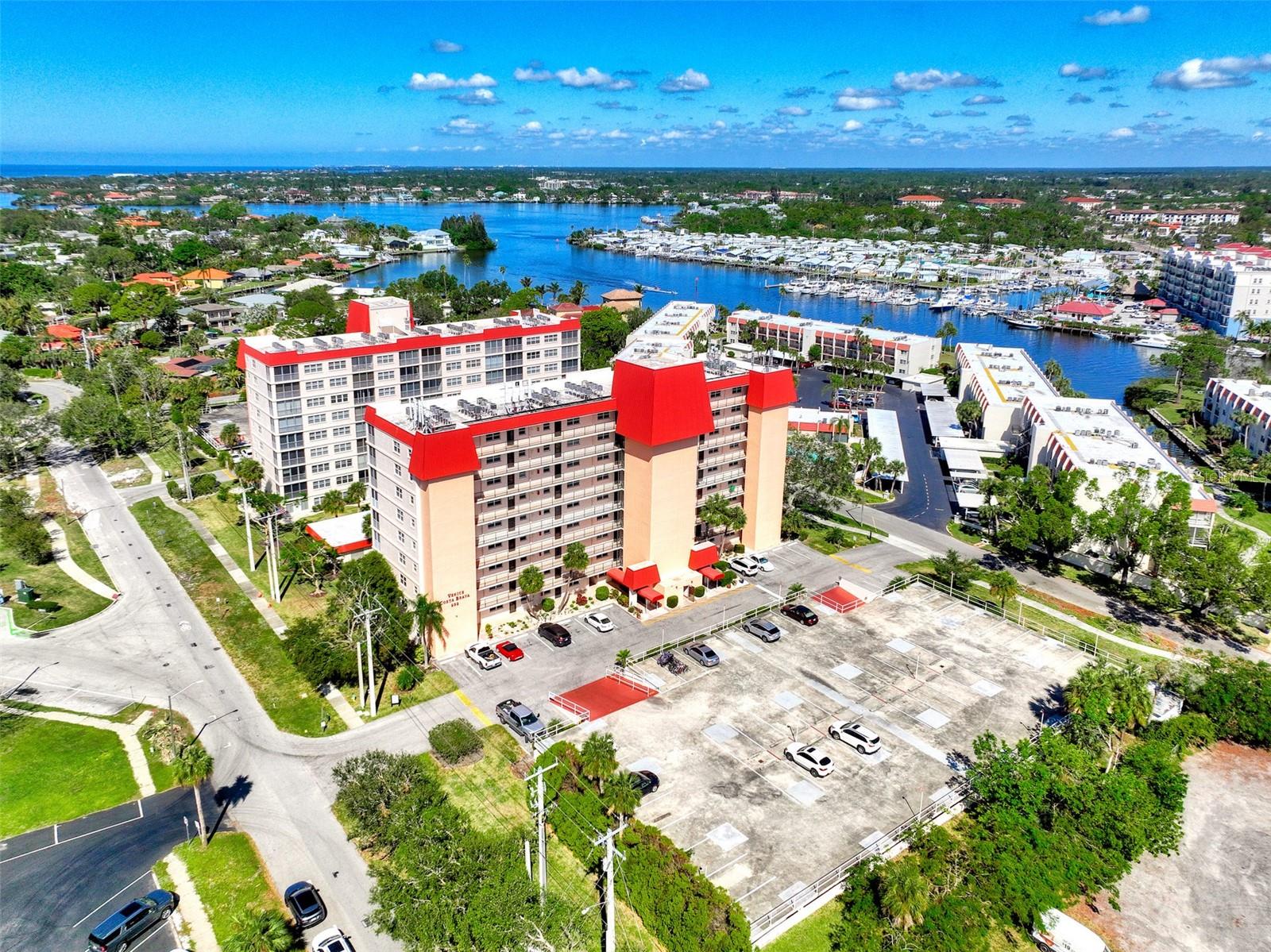 Image 2 of 40 For 232 Saint Augustine Avenue 505