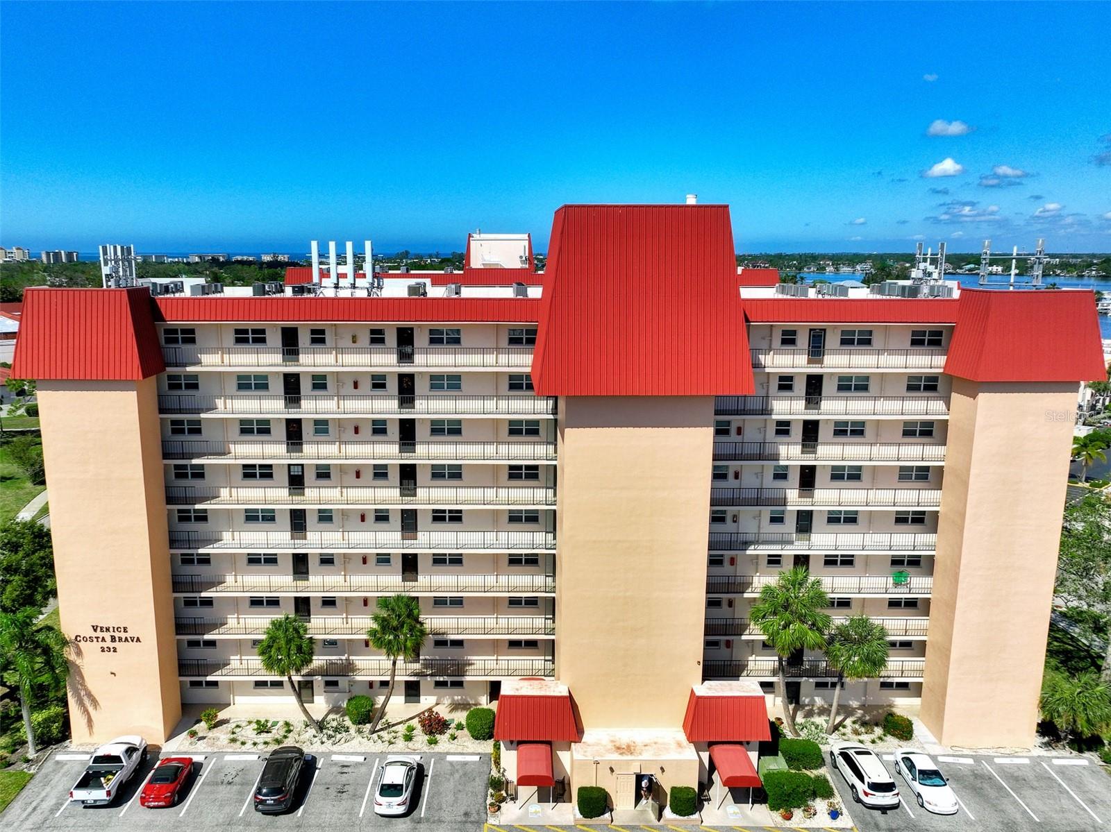 Image 3 of 40 For 232 Saint Augustine Avenue 505