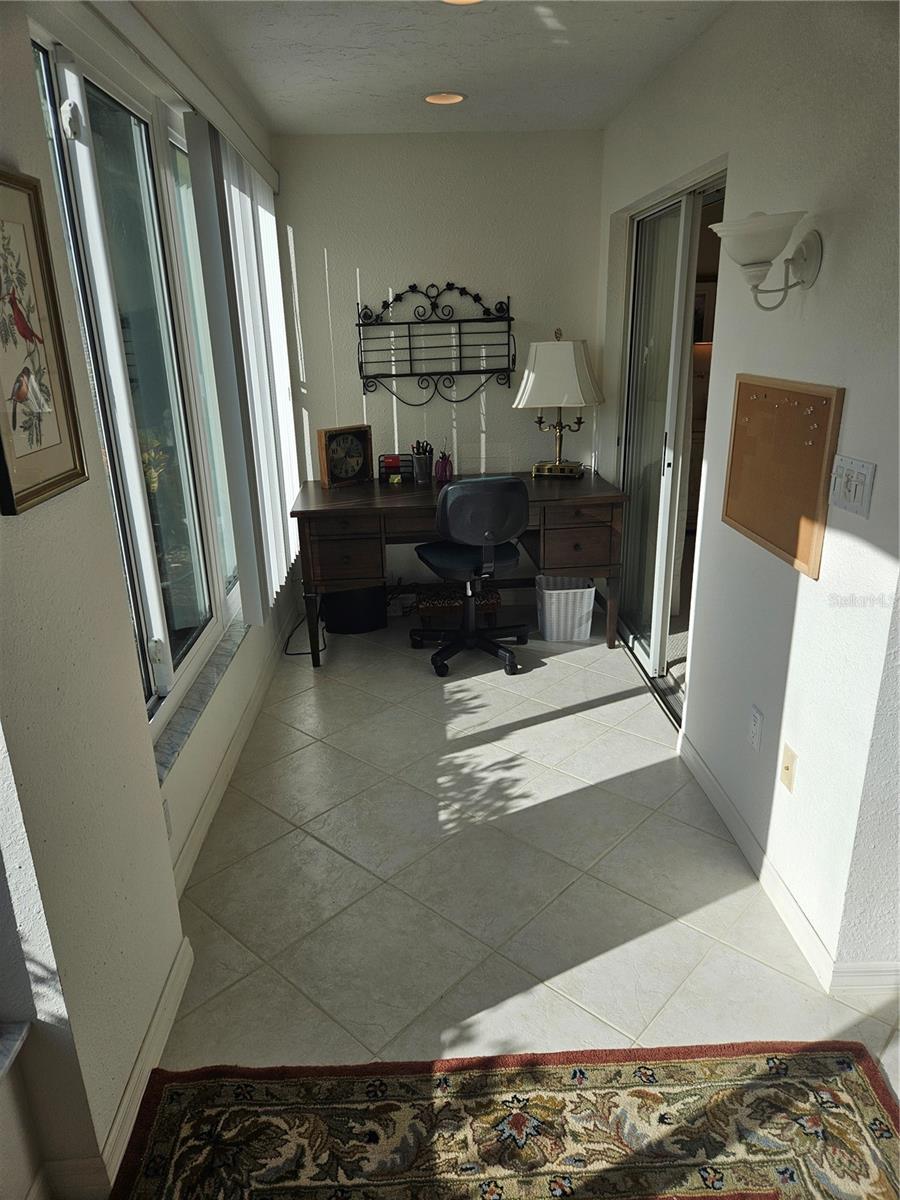 Image 16 of 19 For 418 Cerromar Court 157