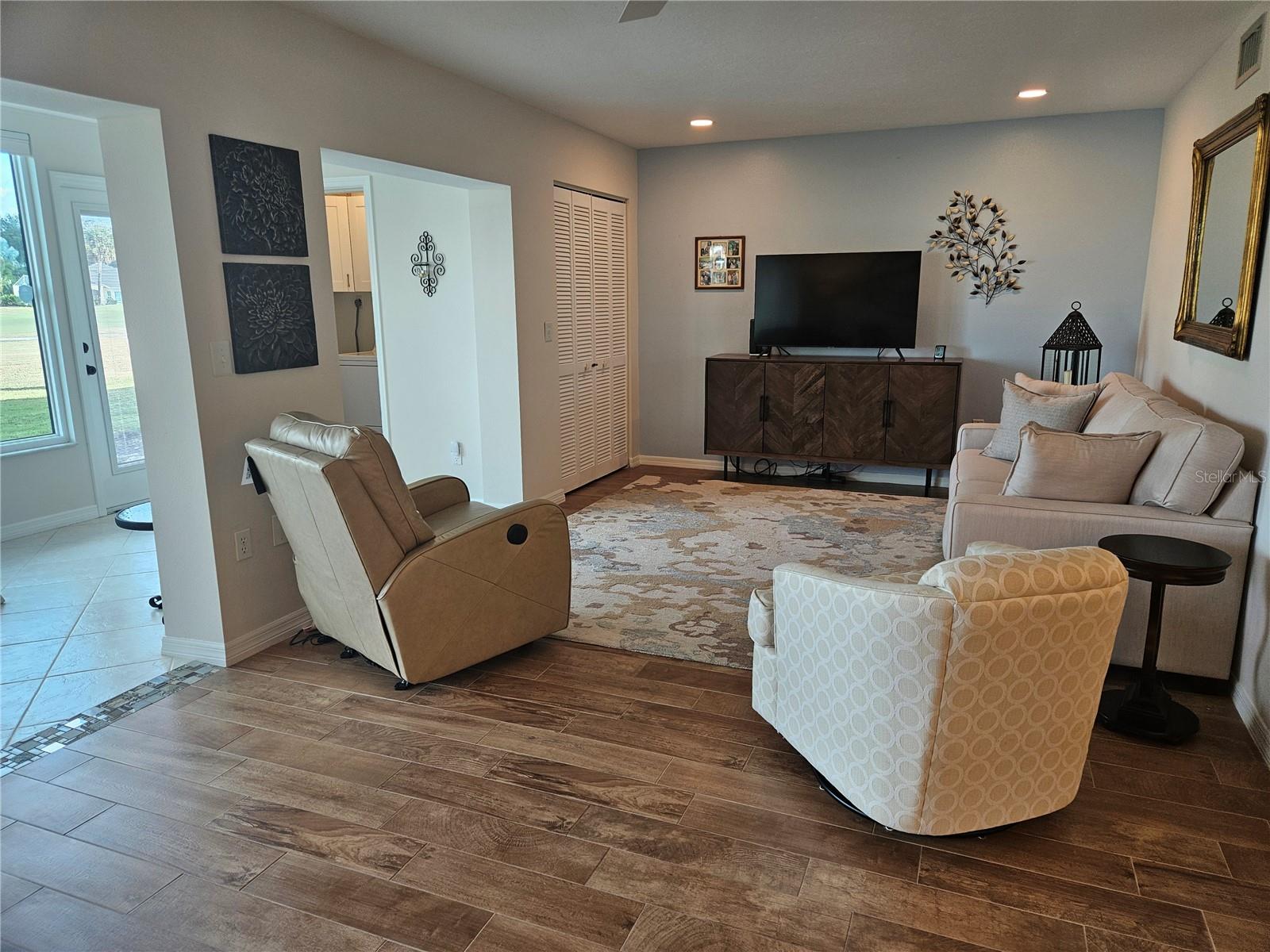 Image 8 of 19 For 418 Cerromar Court 157