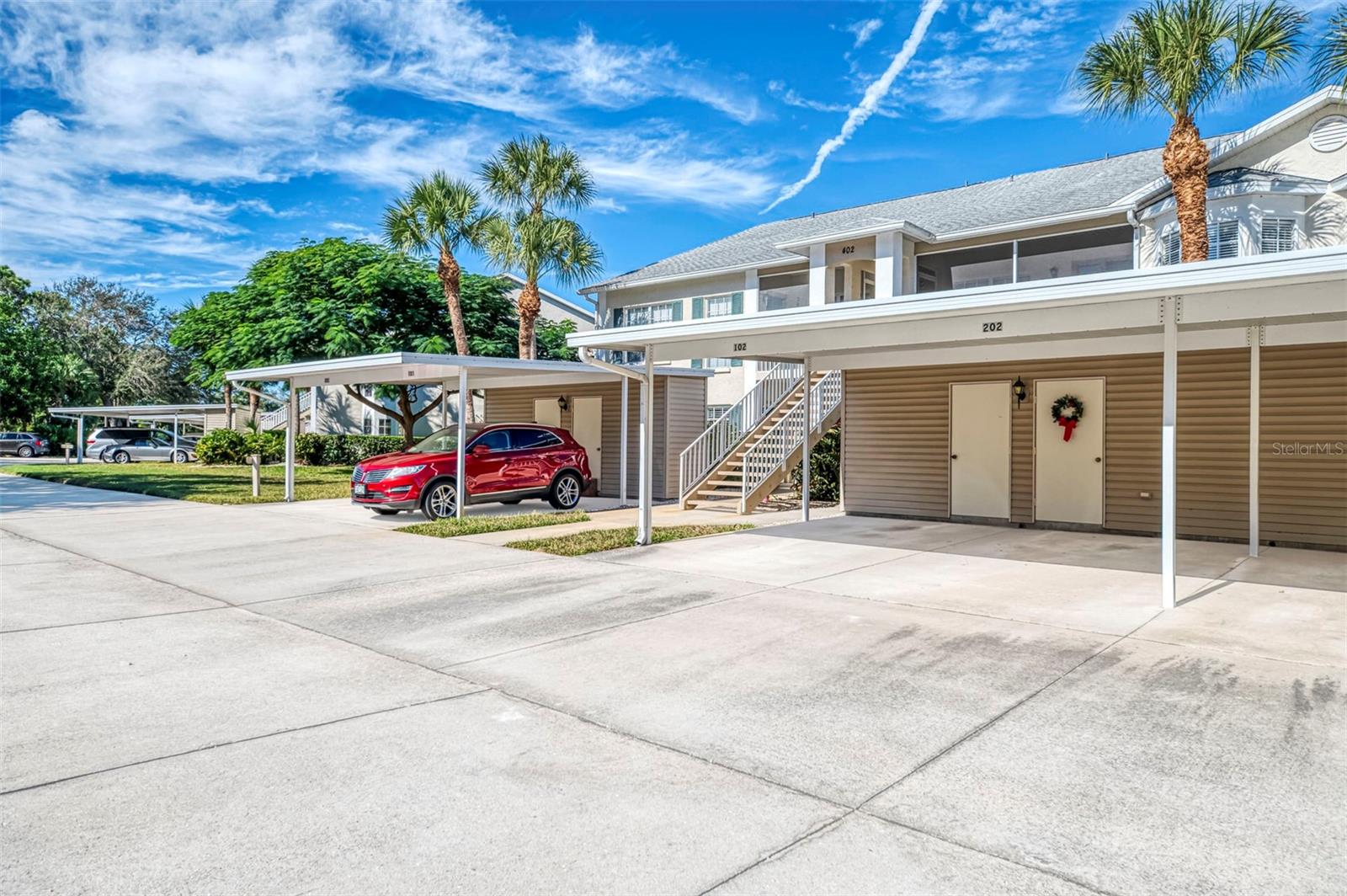 Image 5 of 62 For 402 Laurel Lake Drive 102