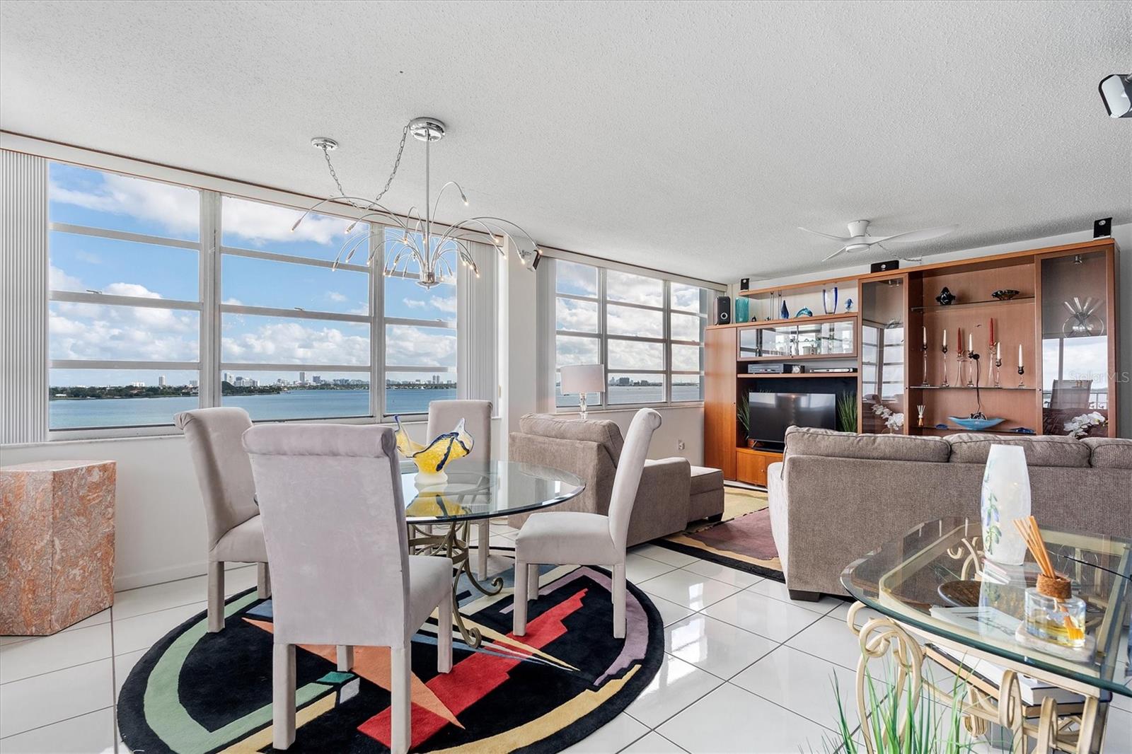 Image 21 of 75 For 11930 Bayshore Drive 1003