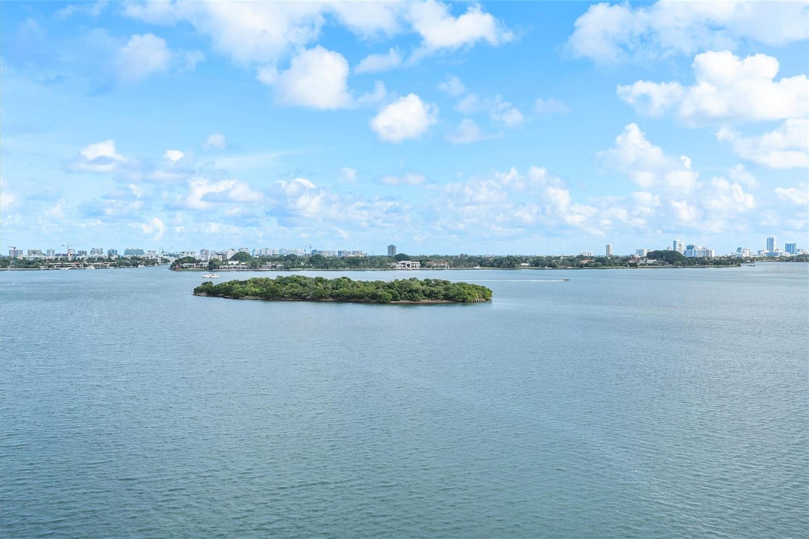 Image 29 of 75 For 11930 Bayshore Drive 1003