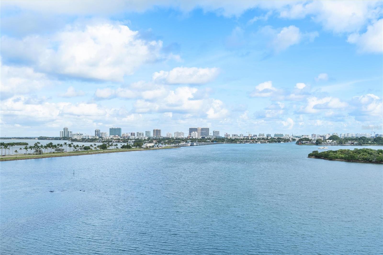 Image 30 of 75 For 11930 Bayshore Drive 1003