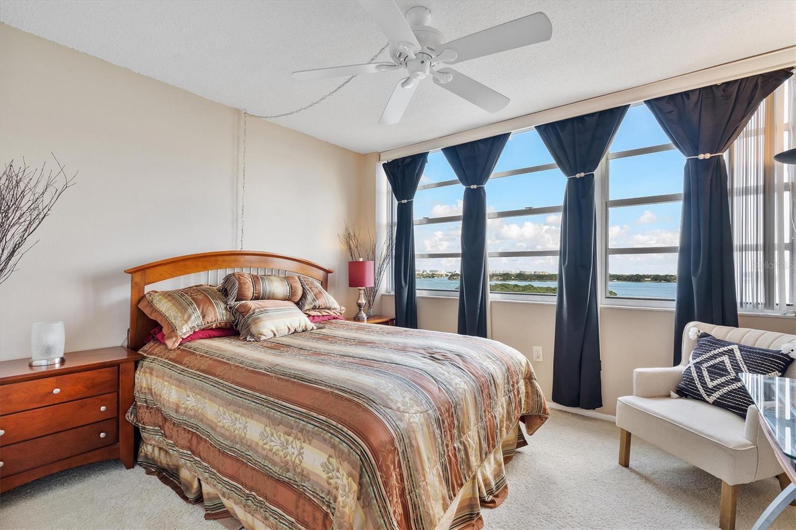 Image 34 of 75 For 11930 Bayshore Drive 1003