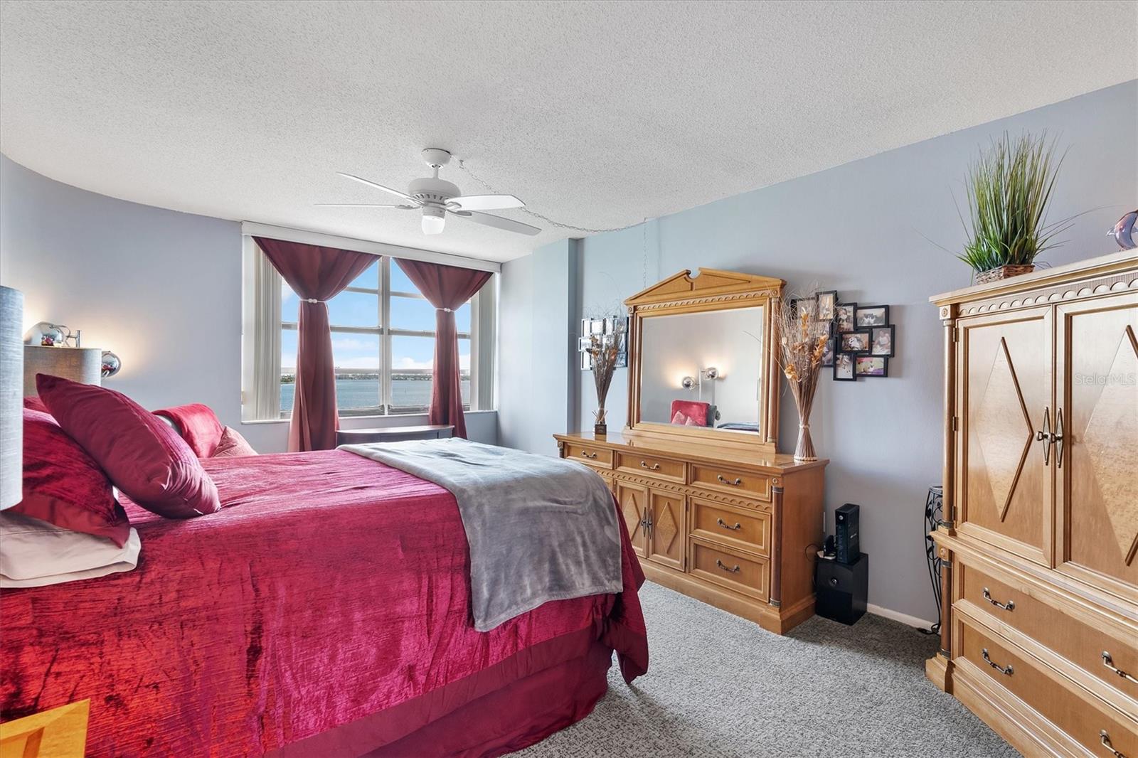 Image 37 of 75 For 11930 Bayshore Drive 1003