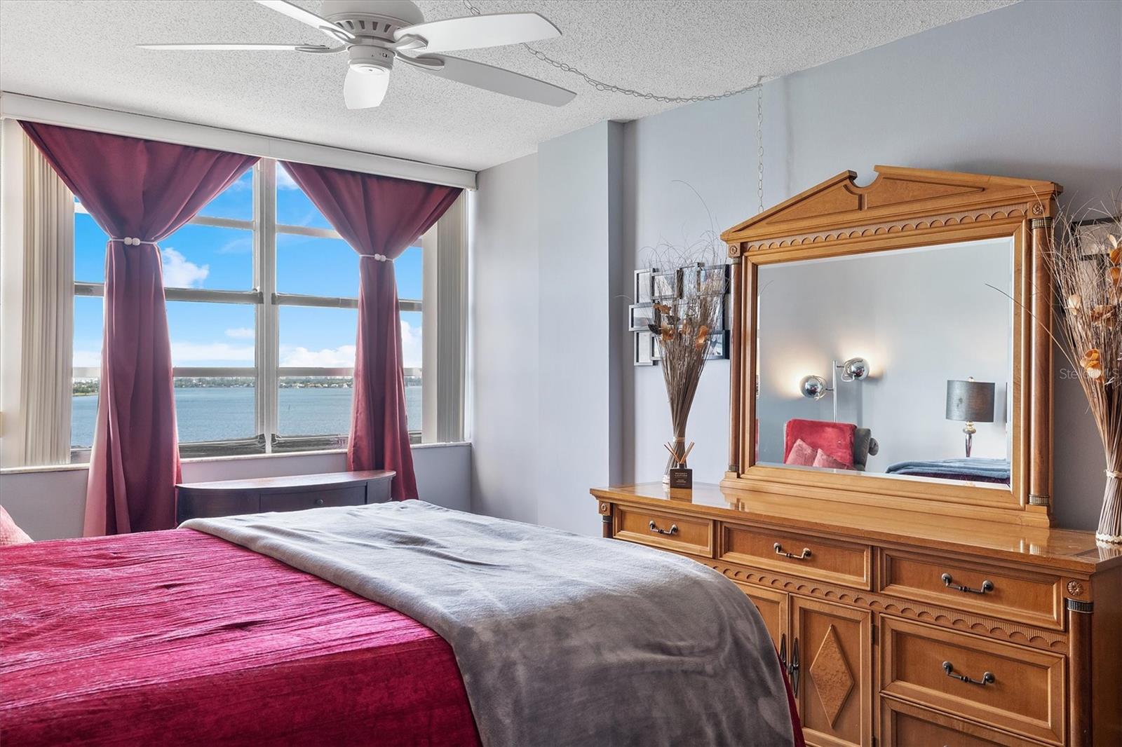 Image 39 of 75 For 11930 Bayshore Drive 1003