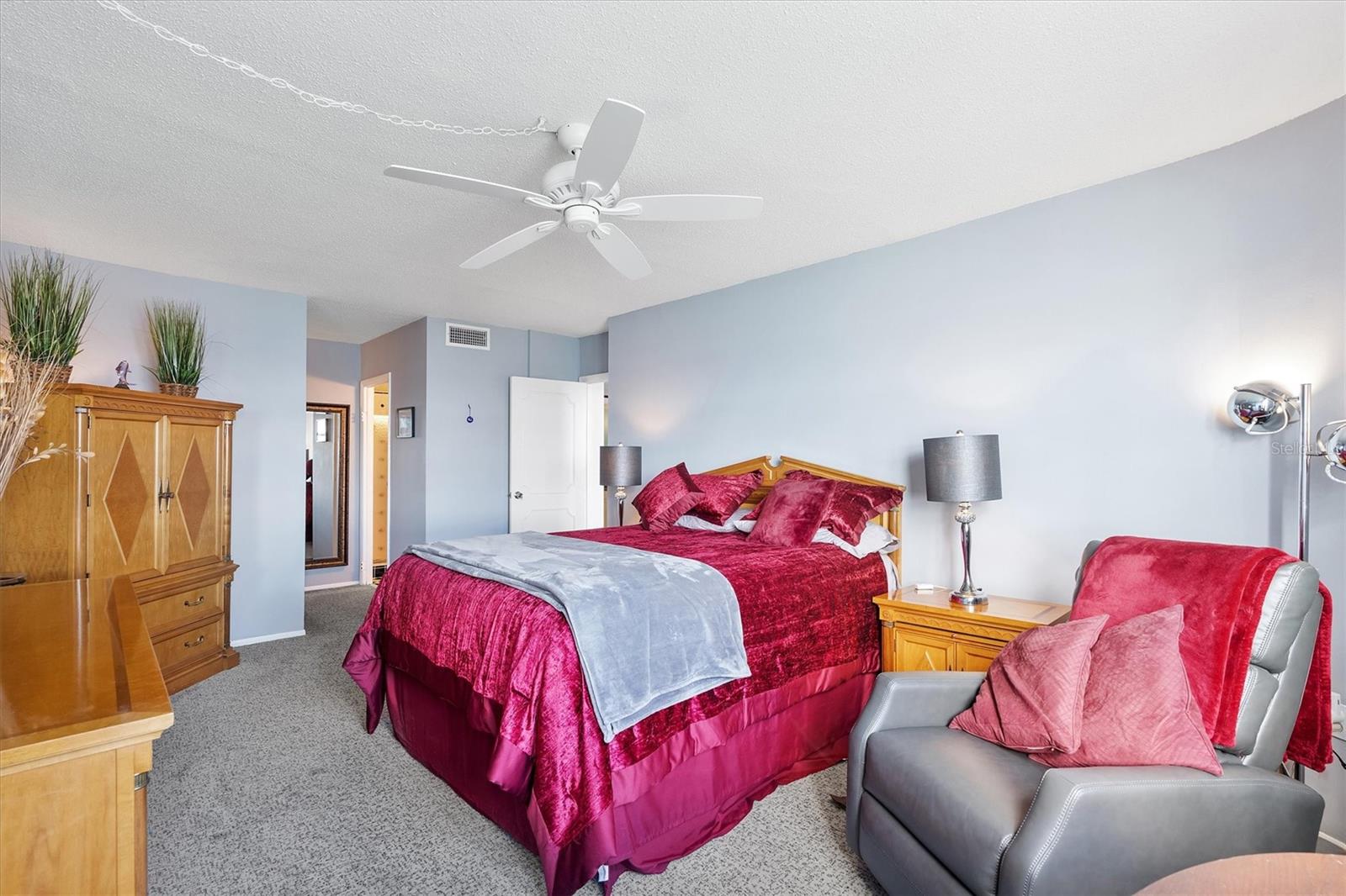 Image 40 of 75 For 11930 Bayshore Drive 1003