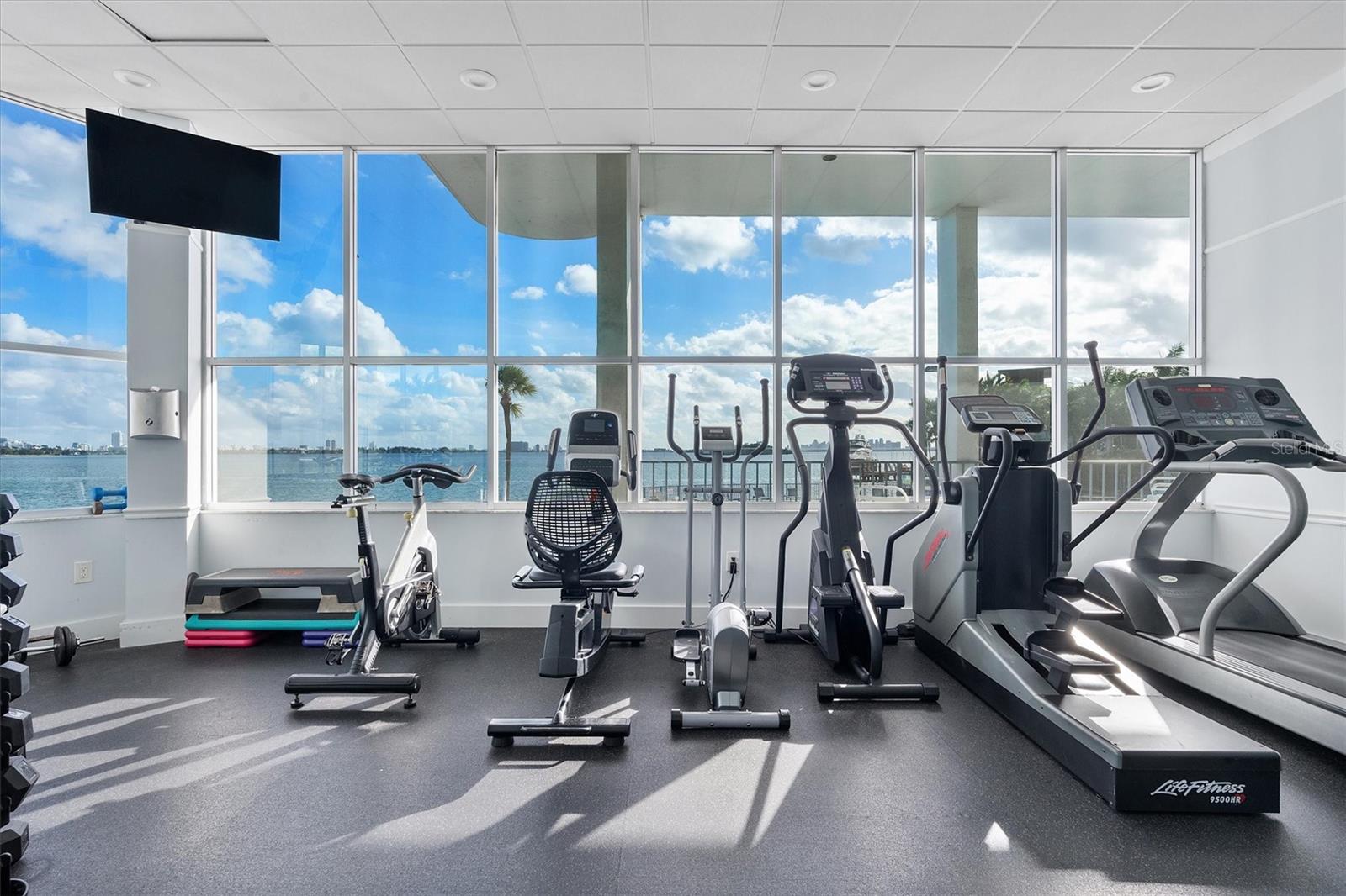 Image 46 of 75 For 11930 Bayshore Drive 1003