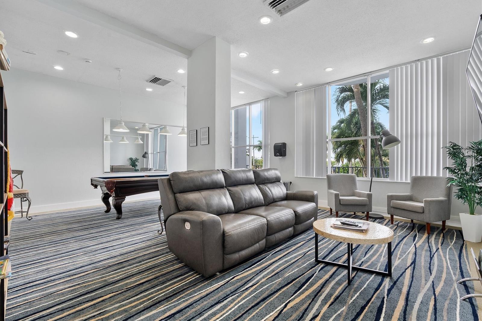 Image 49 of 75 For 11930 Bayshore Drive 1003