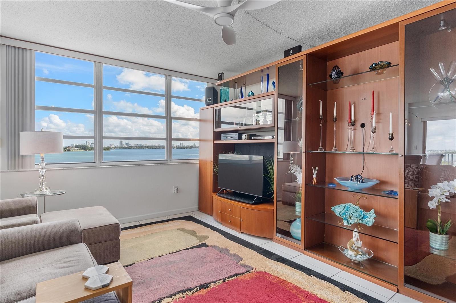 Image 6 of 75 For 11930 Bayshore Drive 1003