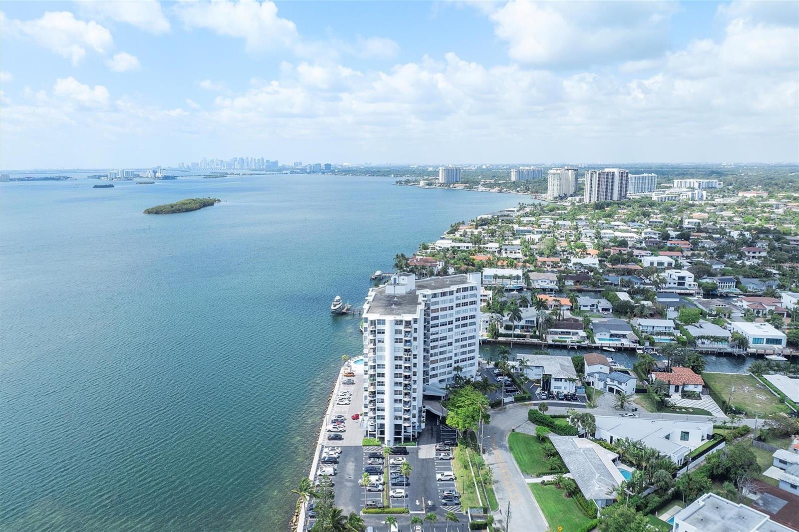 Image 64 of 75 For 11930 Bayshore Drive 1003