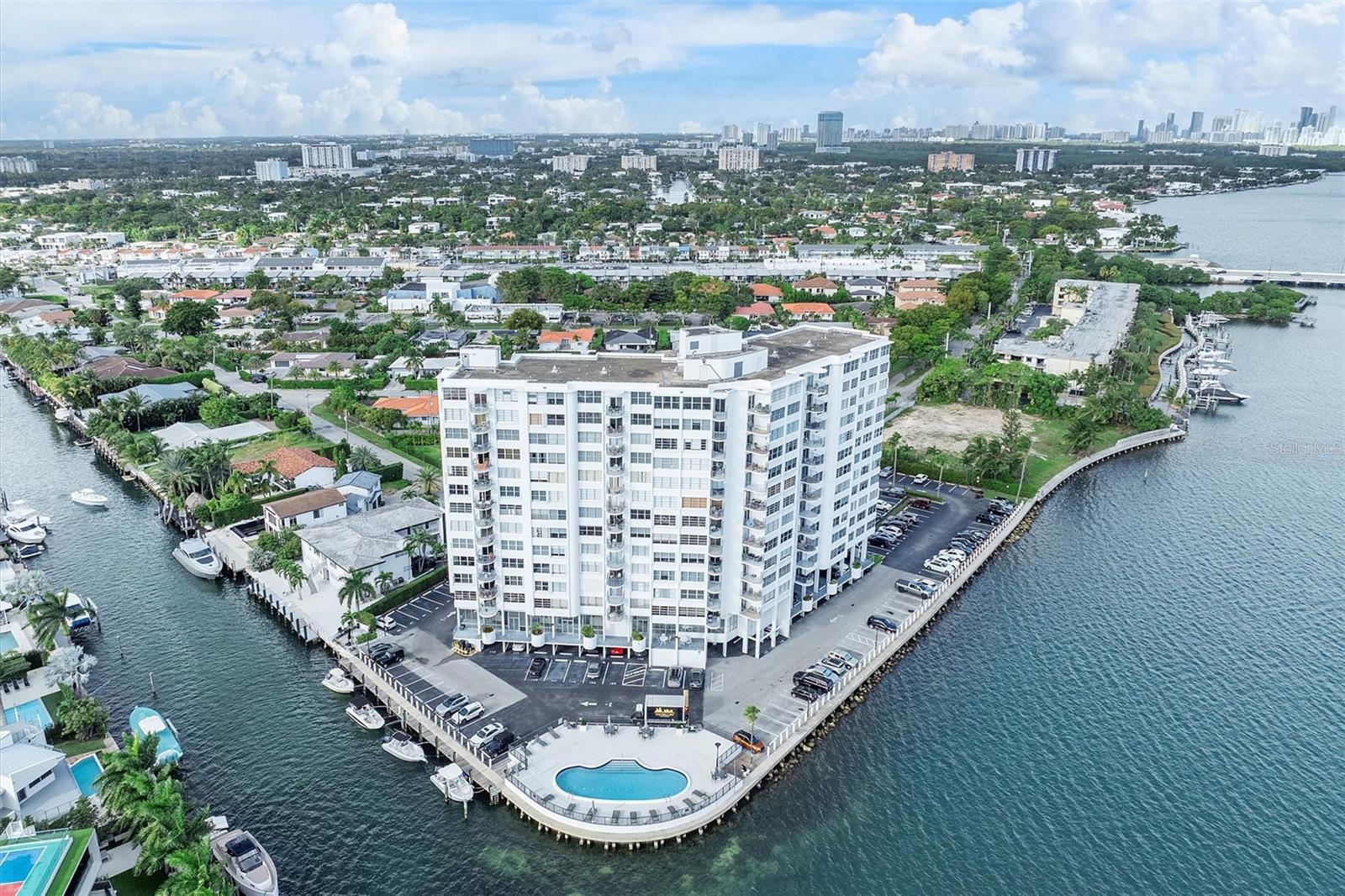 Image 70 of 75 For 11930 Bayshore Drive 1003