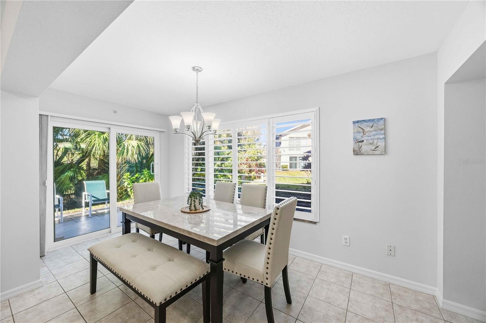 Image 11 of 75 For 821 Montrose Drive 103